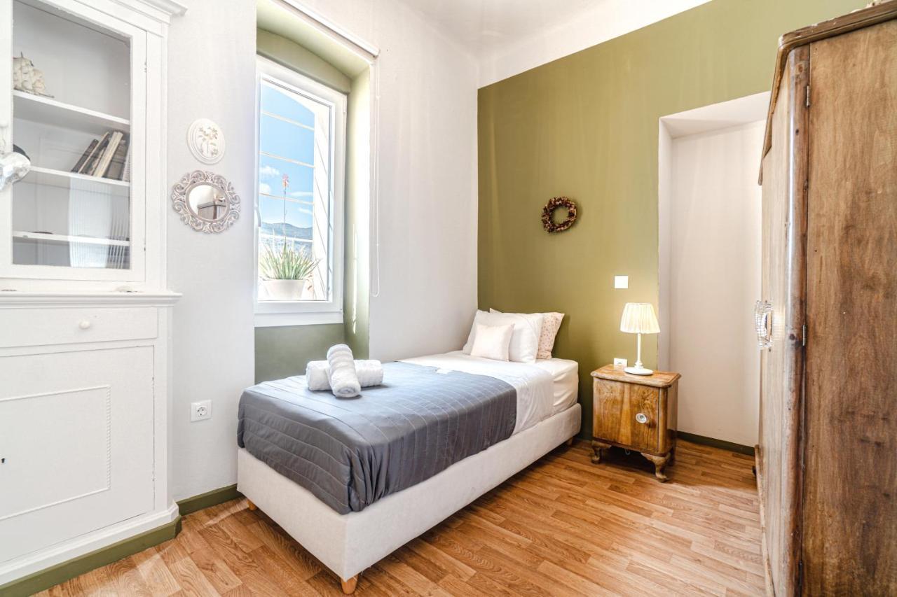Castel Abaso Boutique Apartments By Explore Andros Екстер'єр фото