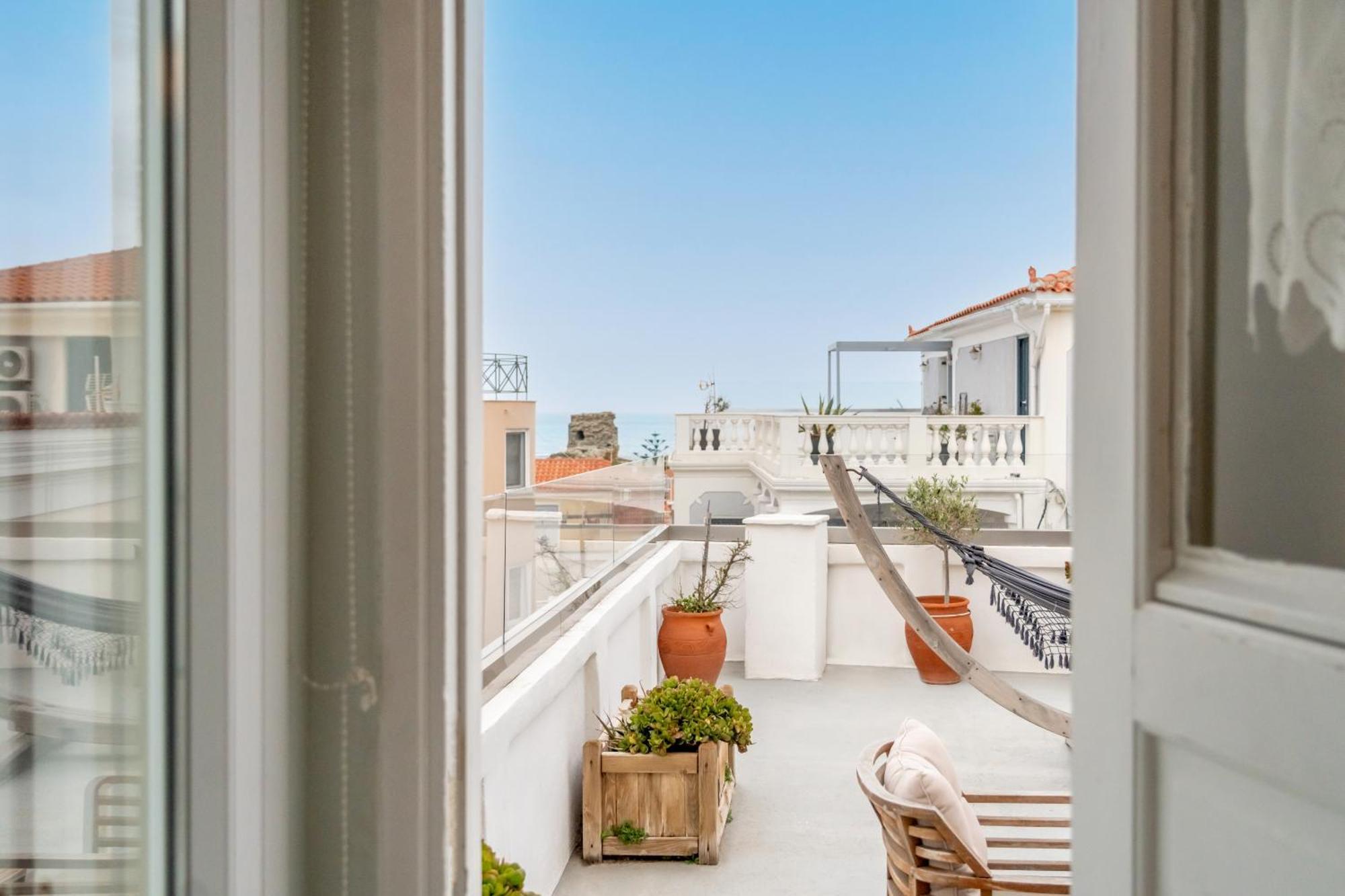 Castel Abaso Boutique Apartments By Explore Andros Екстер'єр фото