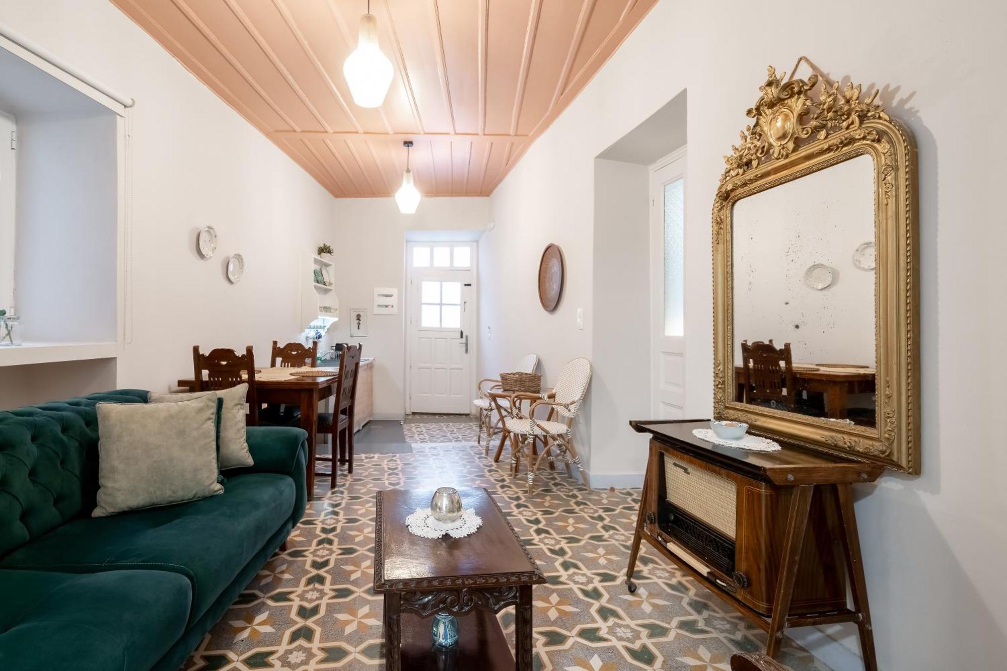 Castel Abaso Boutique Apartments By Explore Andros Екстер'єр фото