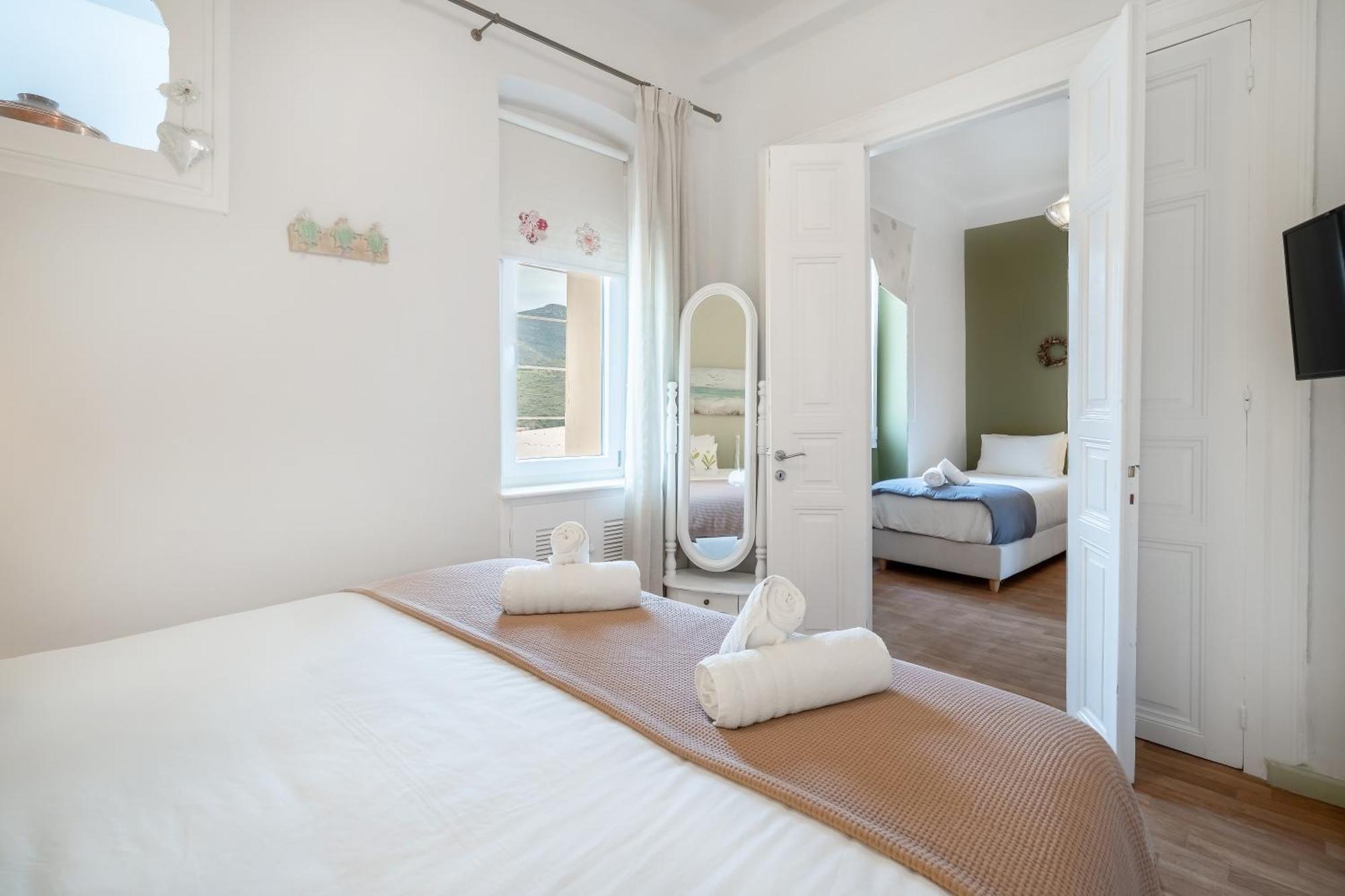 Castel Abaso Boutique Apartments By Explore Andros Екстер'єр фото