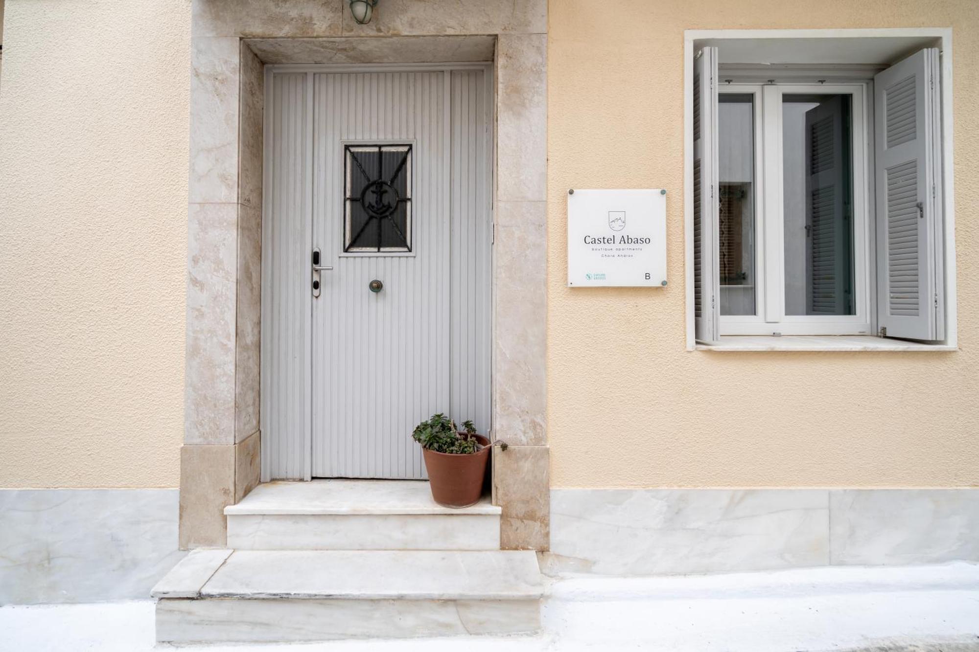 Castel Abaso Boutique Apartments By Explore Andros Екстер'єр фото