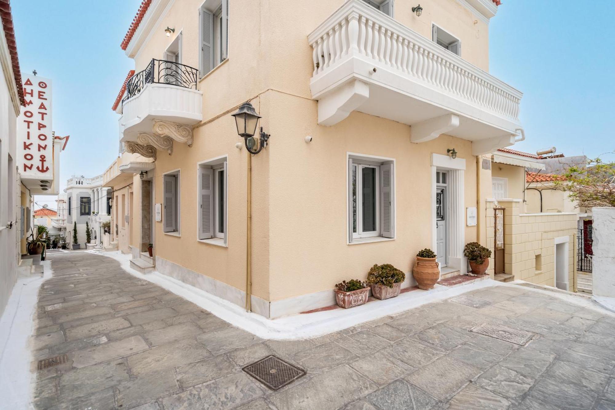 Castel Abaso Boutique Apartments By Explore Andros Екстер'єр фото